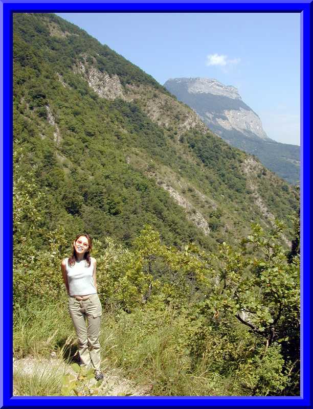 Hitomi Hiking