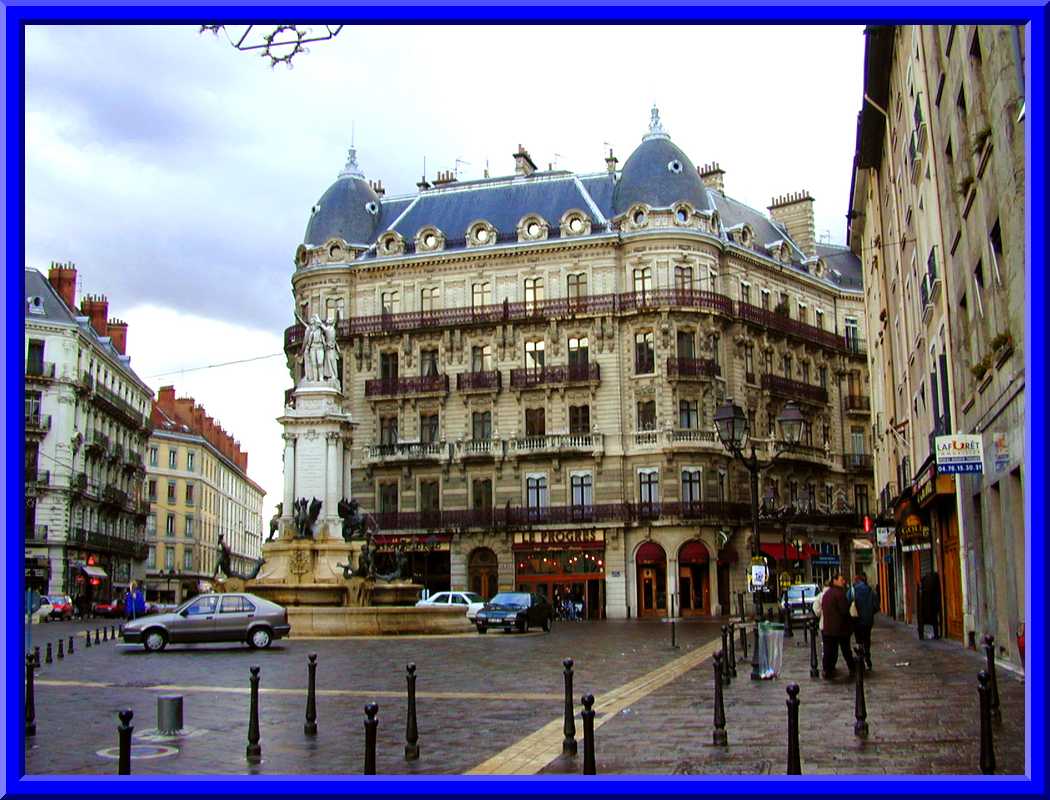 Place Notre Dame